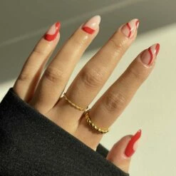 Discount βοΈ glamnetic Scarlet Letter π